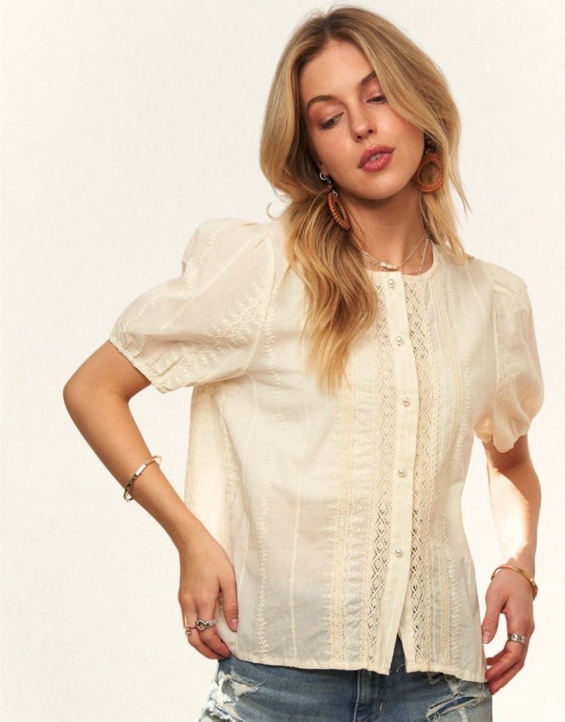 Blusa Tira Bordada Crema